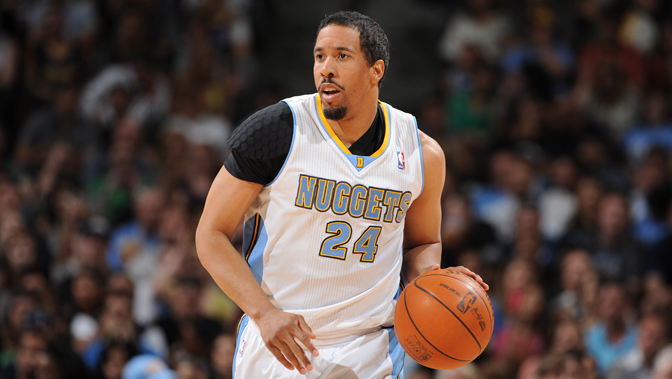 表现在他们 表现在他们