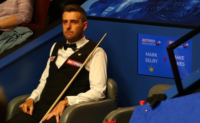 球迷们的目 球迷们的目