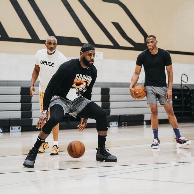 间面向社区 间面向社区