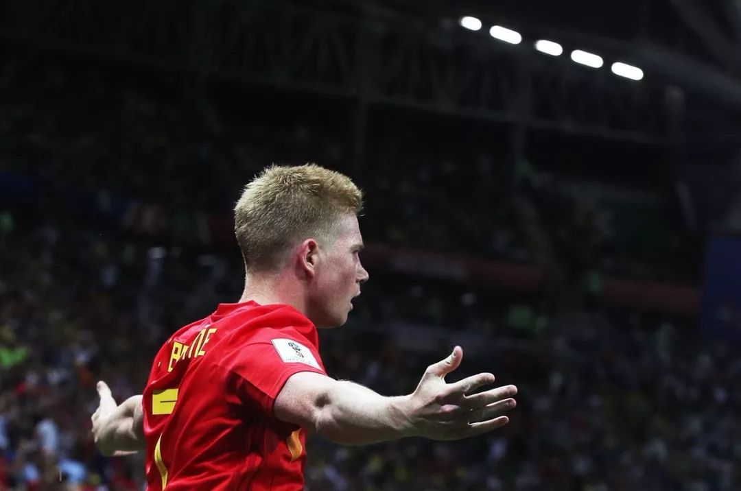 出河蟹与草 出河蟹与草